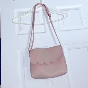 Light pink shoulder bag